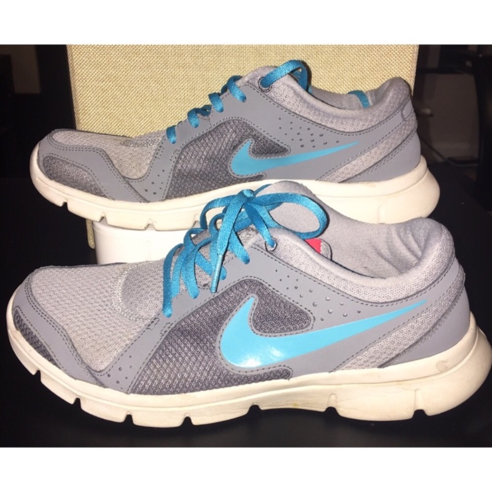 Nike Flex Experience RN 2. Size 9.5.